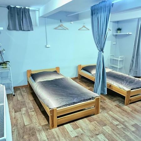 Simple Apartment Near Hockey & Football Arena Bratislava Extérieur photo