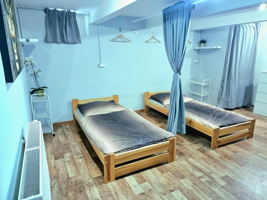 Simple Apartment Near Hockey & Football Arena Bratislava Extérieur photo