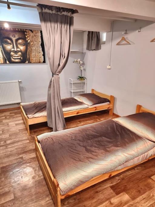 Simple Apartment Near Hockey & Football Arena Bratislava Extérieur photo