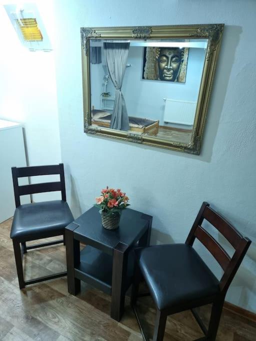 Simple Apartment Near Hockey & Football Arena Bratislava Extérieur photo